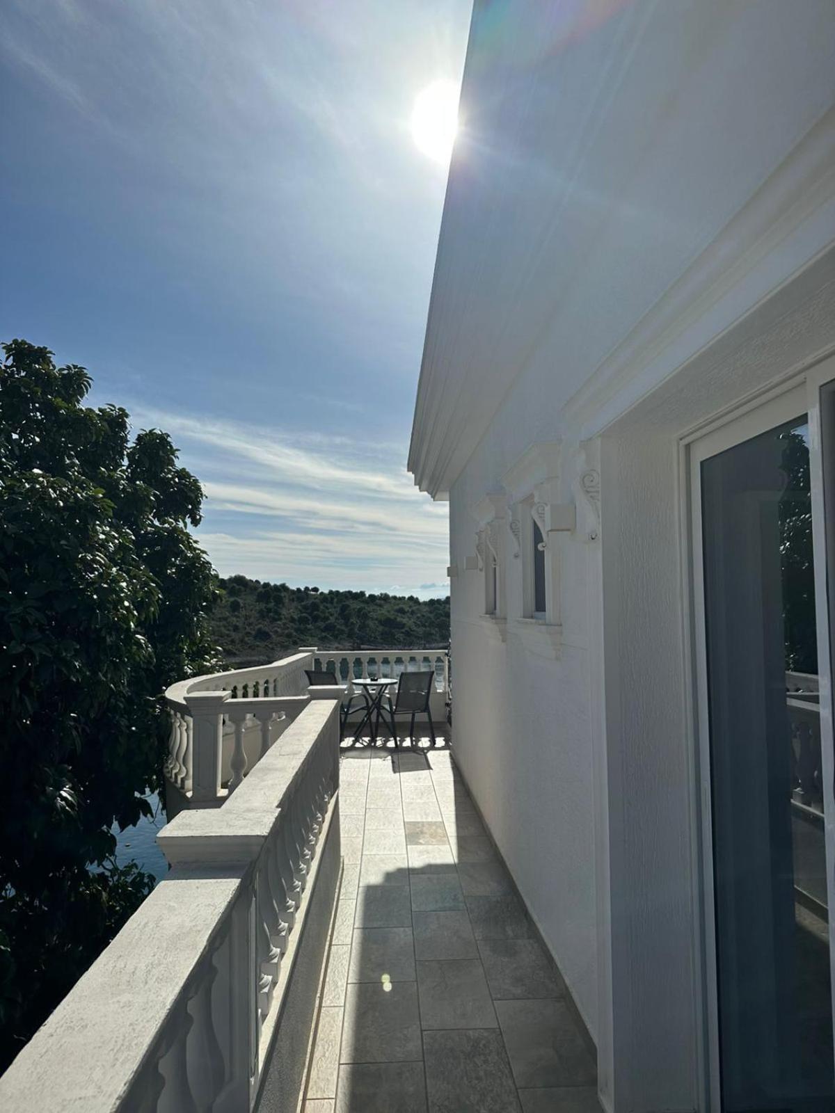 Luxury Villa Alisja Sarande With Private Beach Dış mekan fotoğraf
